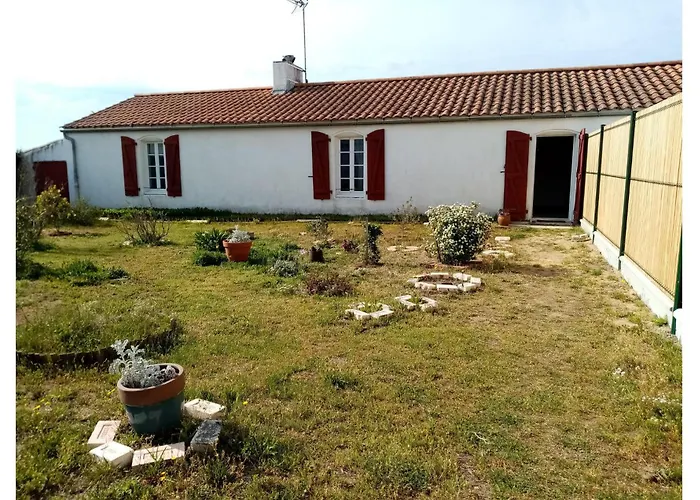 Cozy Home In St, Hilaire De Riez With Kitchen