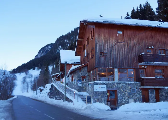 Hotel pres du College: Auberge de Jeunesse HI La Clusaz