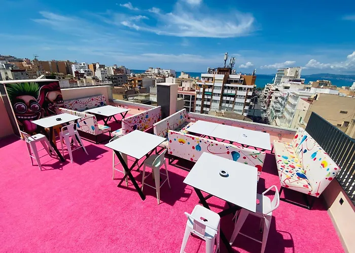 We Street Hostel - Albergue