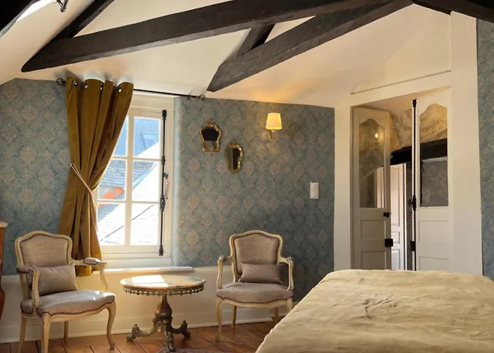 Hôtel avec tennis: Chambres d'hôtes du château
