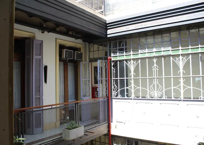 Parla Hostel