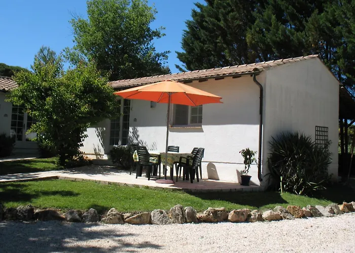 Résidence Miro, gîtes climatisés avec piscine et tennis