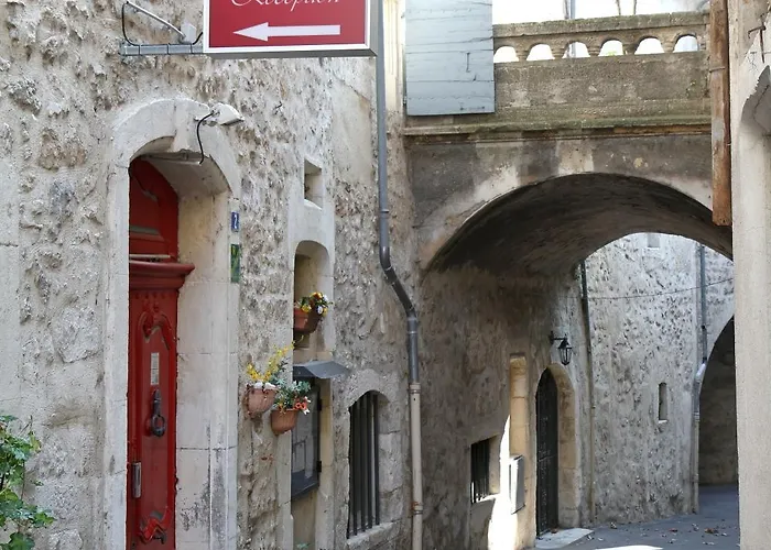 Logis Hotel Le Prieure