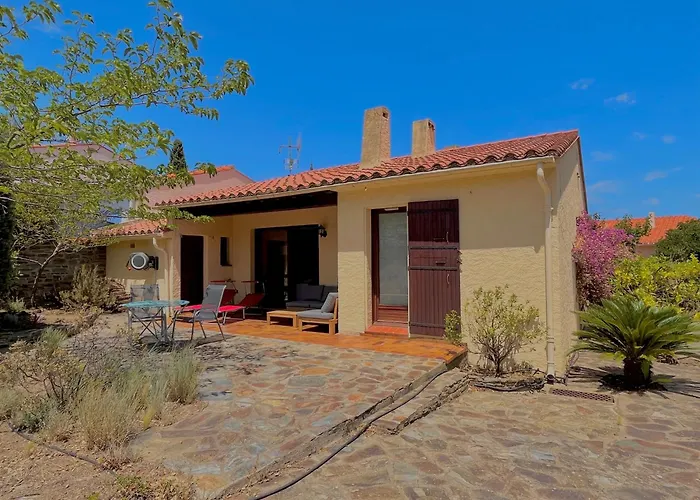 4AMB2 Villa de caractère avec piscine collective