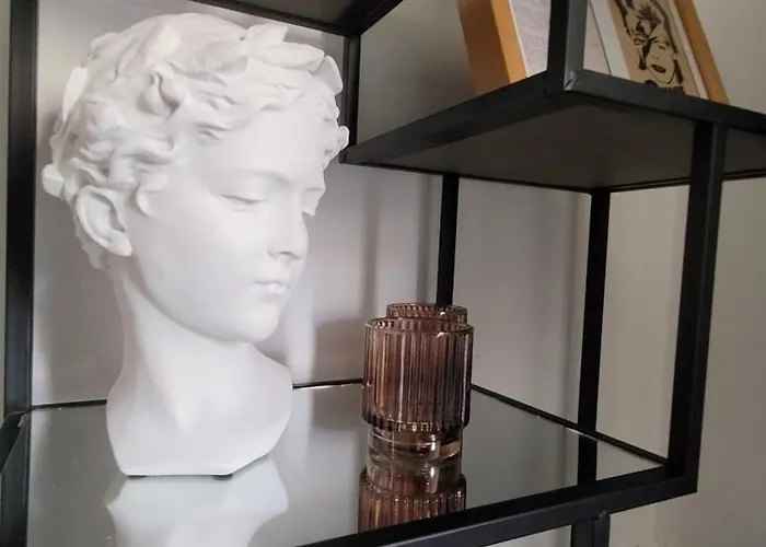 La Loge De Madame Soleil