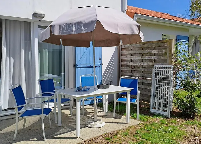 Charmante Maisonnette Avec Piscine, 2 Chambres, Terrasse Privee Et Parking - Saint-Brevin-Les-Pins - Fr-1-364-118
