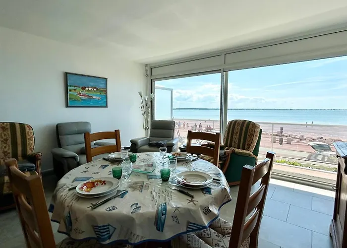 Appt avec vue EXCEPTIONNELLE sur la baie + garage