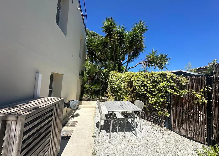 Appartement spacieux et moderne avec un extérieur
