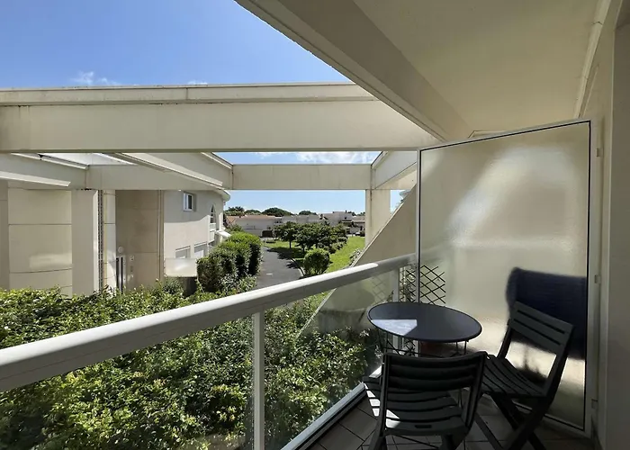 Studio Chaleureux Avec Balcon Et Parking, A 2 Pas De La Plage Et Du Port - La Rochelle - Fr-1-246-208