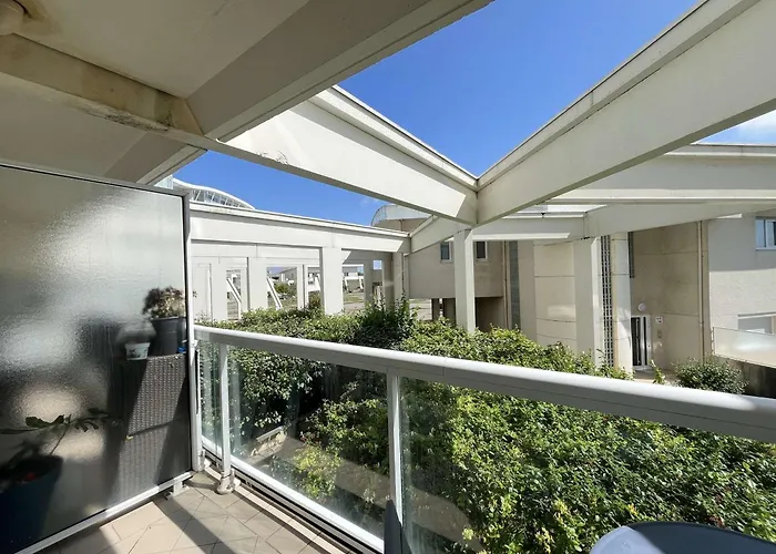 Studio Chaleureux Avec Balcon Et Parking, A 2 Pas De La Plage Et Du Port - La Rochelle - Fr-1-246-208