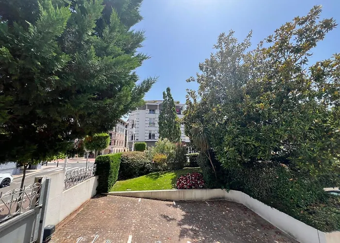 Appartement T2 - Accès plage et commerces - Parking inclus - FR-1-474-6