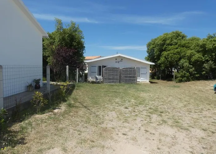 Maison Cosy Avec Terrasse - A 10Min A Pied De La Plage - Propice Aux Familles Et Animaux Acceptes - Fr-1-540-219