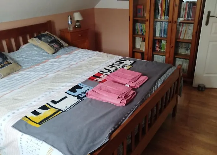 Chambre dans maison avec parking