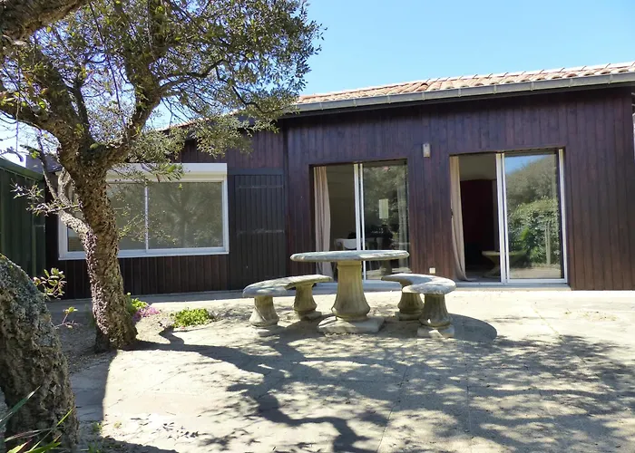 HOSSEGOR PLAGE- Villa PAUL -Petite villa rénovée pour 4 personnes- Wifi gratuit