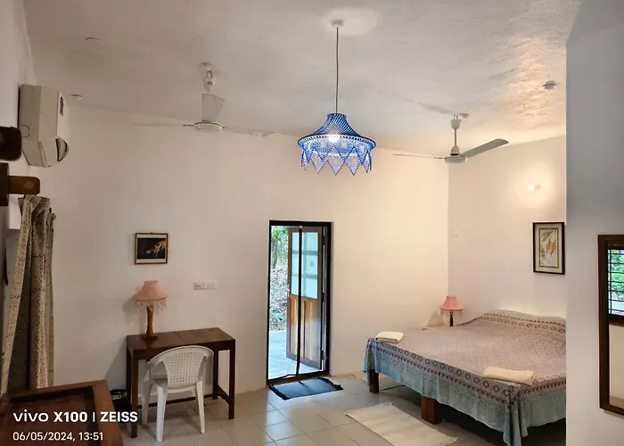 Isai Ambalam guest house