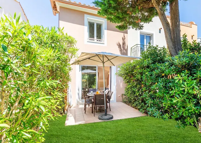 Résidence Pierre&Vacances le Hameau de la Pinède