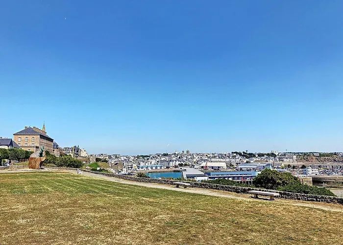 Bel Appartement 1 Chambre Avec Balcon Et Vue Mer A Granville - Fr-1-361-440