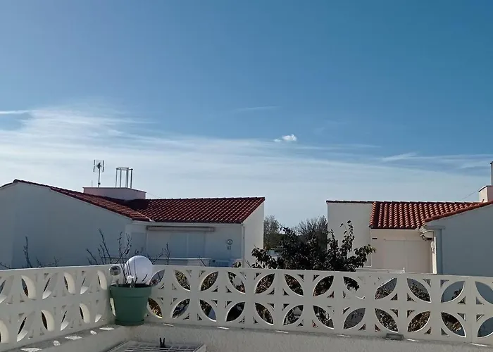 Charmant 2 pièces avec terrasse en bord de mer