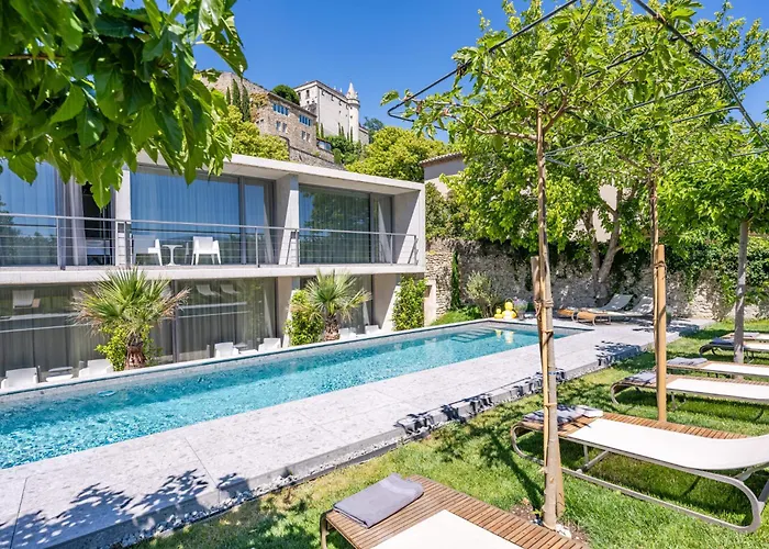 Hôtel: Le Pavillon M, Piscine et Spa au pied du château, Petit-Déjeuner inclus, Parking privé