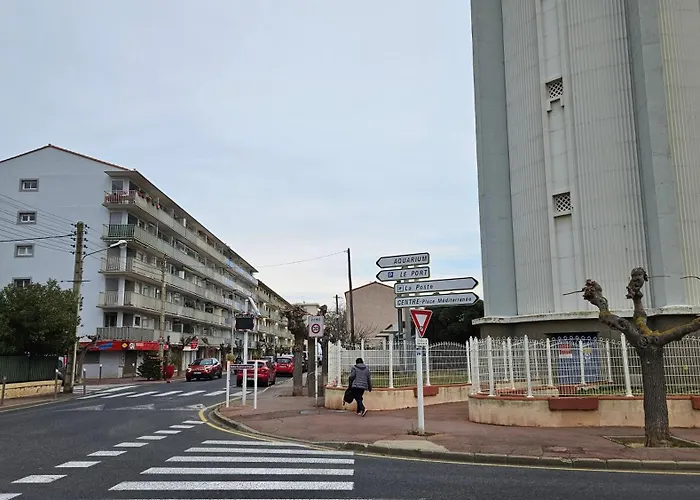 RESIDENCE LE NEULOS, T2 40m2 AVEC GARAGE PRIVE, 150 m de la mer, Avenue Roussillon Canet-Plage