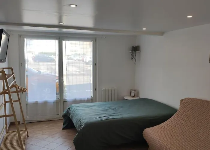 Studio, 50m de la plage, RDC