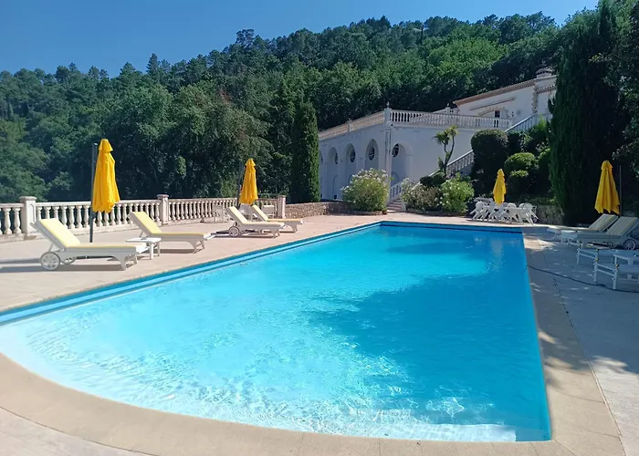 Luxueux Appartement Avec Piscine Vue Feerique Sur La Baie De Cannes Calme