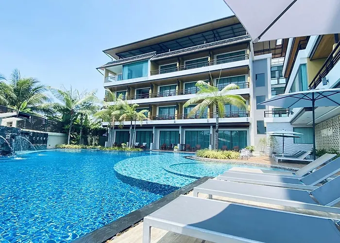  Aqua Resort Phuket - Near Beach And Chalong Pier
