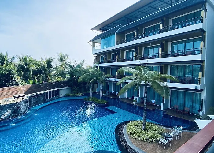  Aqua Resort Phuket - Near Beach And Chalong Pier