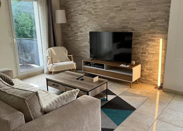 Appartement duplex T3 avec box - Paris Marche de Noël - La Défense - Airport CDG - Parc des expositions - Stade de France - Disney - Astérix - Val D Europe