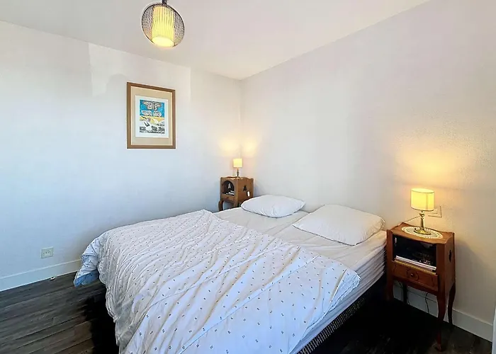 Appartement lumineux avec ascenseur, balcon et wifi gratuit à Granville - FR-1-361-123