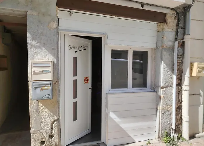 Hotel pres du College: Sweet Loft Grenoble-Love Room avec jacuzzi&sauna