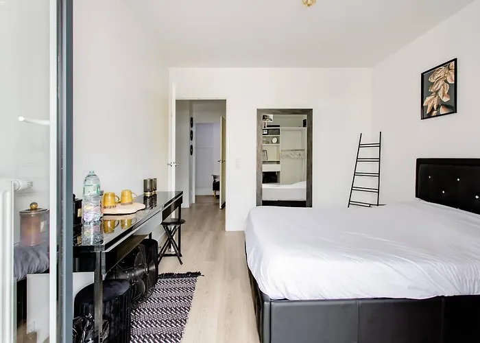 Résidence Abraham-Guest Room 1 LaDéfense U-Arena #Terasse #Fibre #View