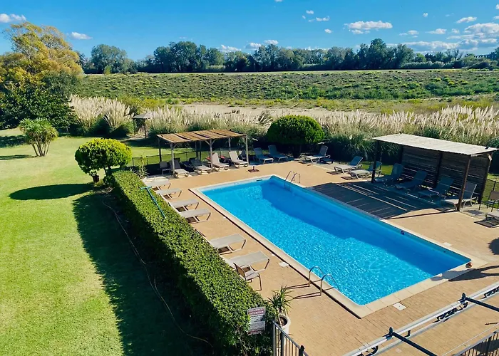 Hôtel avec piscine: Hôtel le Mas des Ponts d'Arles