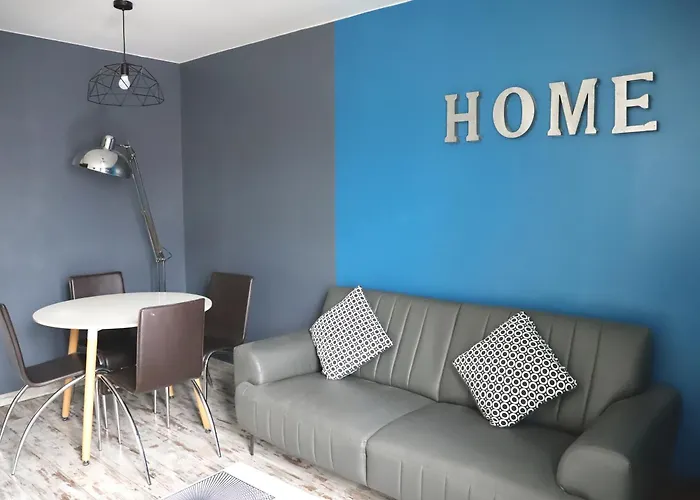 Location de vacances: Les Gites Du Monde , Appartements 2 Chambres- 4 Lits Simples Modulables En Lits Doubles