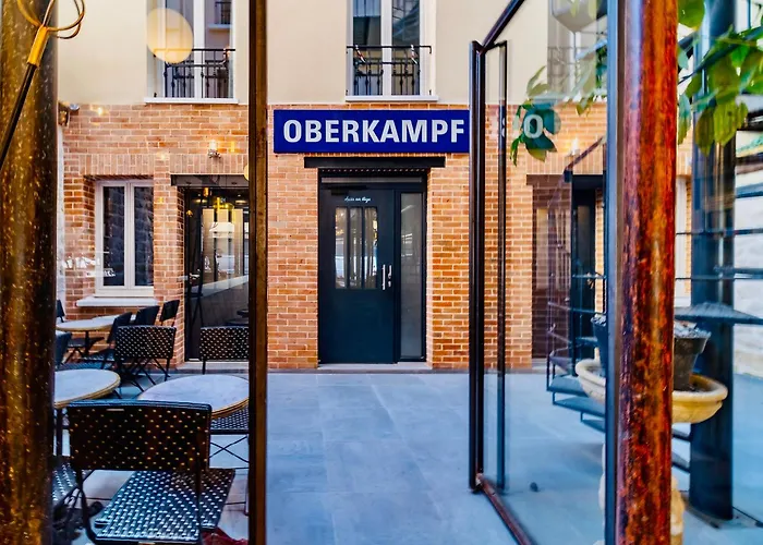 Fraternity-Hotel