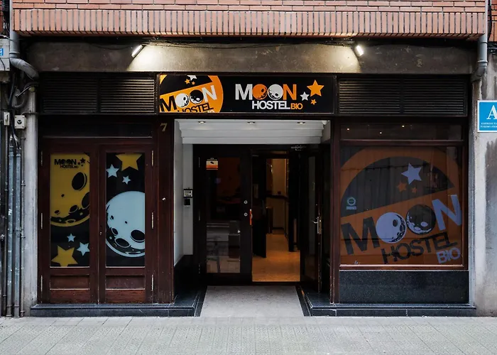Hotel pres du College: Moon Hostel Bio