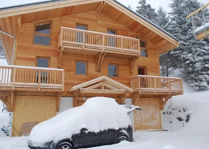 Chalet spacieux à Chamrousse pour 8 personnes sur 3 niveaux - FR-1-549-107