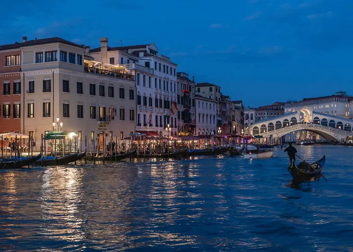 Hôtel pour familles: H10 Palazzo Canova