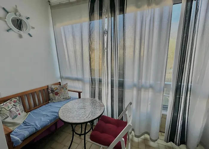 Appartement avec loggia - Proche centre et plage