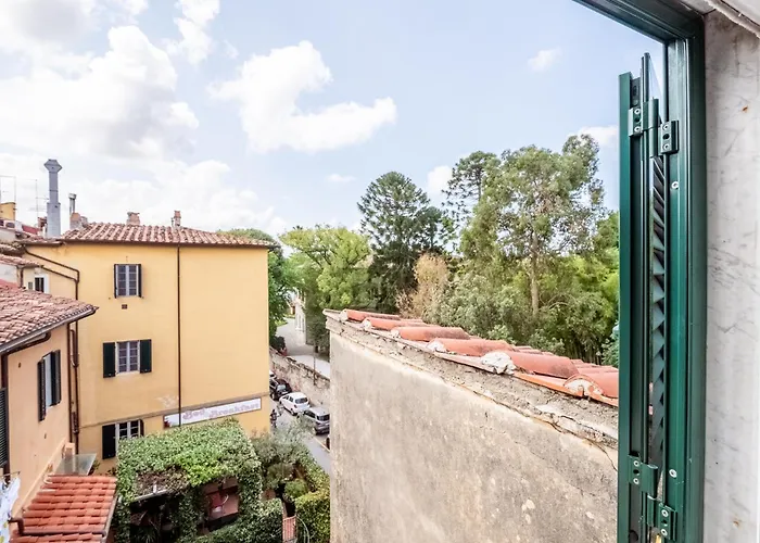 Lh - The Rose Apartment - Tower View