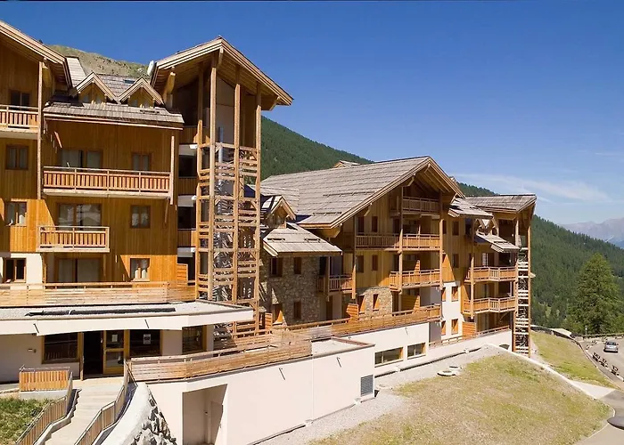 CENTRE STATION 1800 - Dernier étage Rénové - 2 Chambres 6 personnes - Skis aux pieds