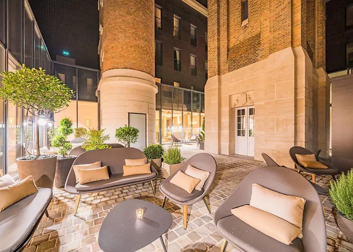 Hôtel Jacuzzi: La Caserne Chanzy Hotel & Spa, Autograph Collection