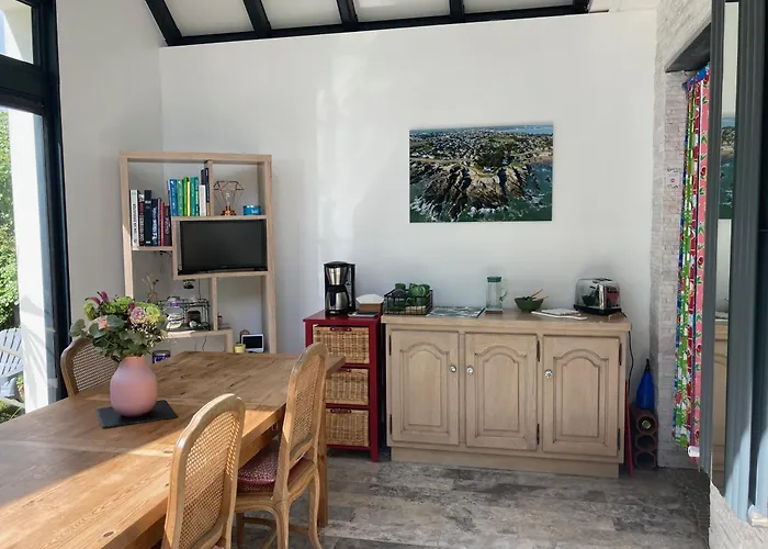 Le Petit Ecrin, Etonnante Cabane A 80 M De La Mer