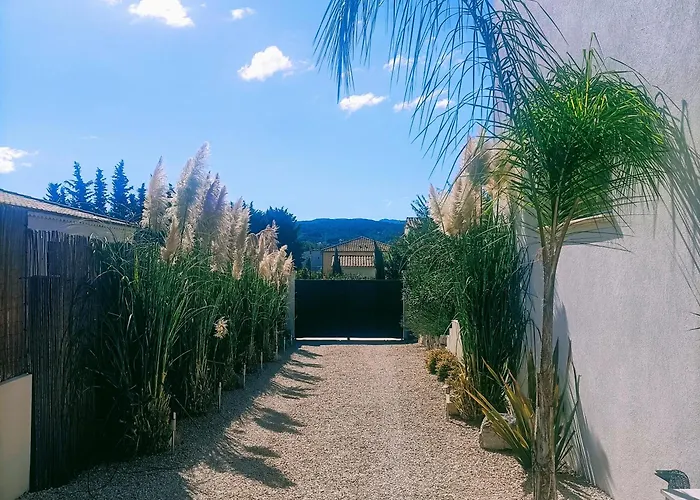 Douce Provence Magnifique appartement neuf avec jardin proche du centre ville