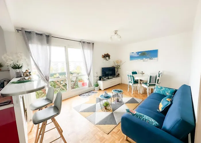 - Le COSY GARDEN - Proche RER A et E - Paris Disney - Parking - WIFI- Netflix Gratuit !!!