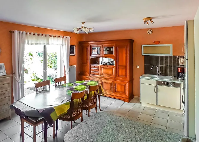 Nice Home In La Turballe With Wifi