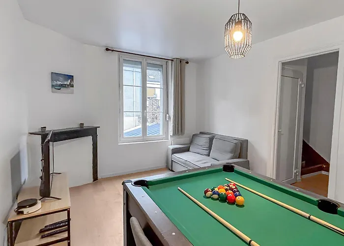 Évasion détente avec Jacuzzi Sauna&Billard