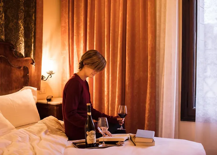 Hotel Flora - By Romanelli Family