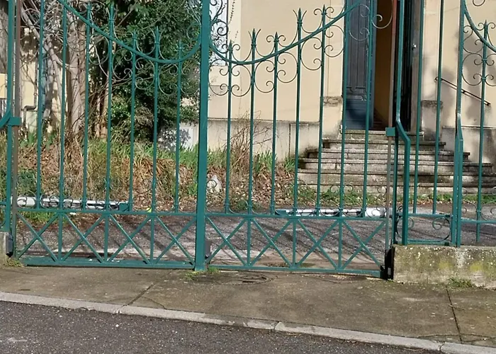 maison quai de la Fontaine plus parking