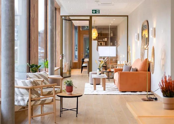 Hood Hotel